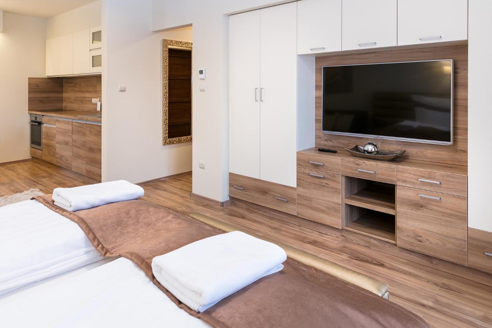 Foter Rezidencia 3 Apartment Gyor Exterior photo